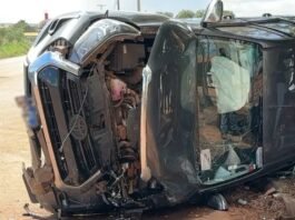 Impressionante: Hilux tomba e fica destruída após colidir com veículo em Rondonópolis