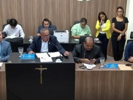 Flávia Moretti falta à oitiva na Câmara de Várzea Grande e defesa pede anulação de processo por autopromoção em uniformes