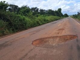 Buracos enormes oferecem risco contra a vida na Rodovia MT 338 entre Juara a Porto dos Gaúchos