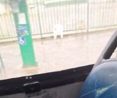 Ônibus tem goteiras durante chuva em Cuiabá; vídeo