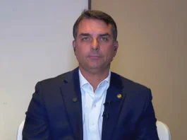 Flávio visitou Vorcaro após ex-banqueiro ser preso em 2025