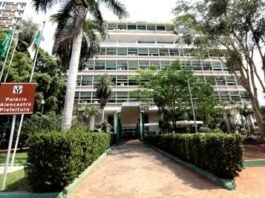 Discurso anticorrupção em xeque: Abilio mantém esposa de vereador investigado em cargo na Prefeitura