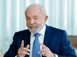 Atitude de traidor da Pátria, diz Lula sobre carta de Flávio