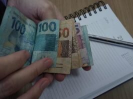 Prefeituras de MT abrem 51 vagas do nível fundamental ao superior com salários de até R$ 5,1 mil; veja os cargos