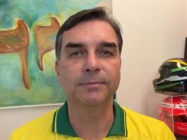 Flávio diz que teve filhas para cuidarem dele na velhice
