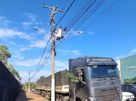 PRF apreende carreta com 50 toneladas de soja furtada e prende dois suspeitos em Rondonópolis