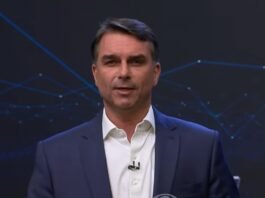 Flávio é advogado de PMs acusados de matar porteiro no RJ