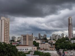 Temporal deve atingir Cuiabá à noite e Inmet alerta para ventos de até 100 km/h