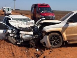 Grave acidente entre picape e caminhonete deixa um ferido em Nova Mutum